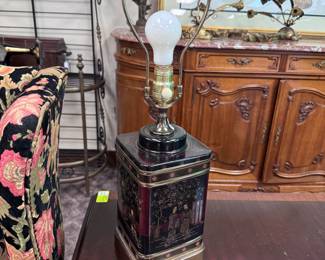 Chinoiserie Lamp
