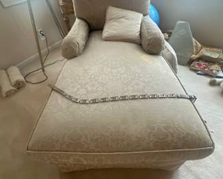 Chaise lounge 