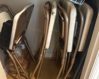 Folding chairs 