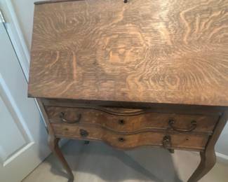 Vintage secretary desk (closed)