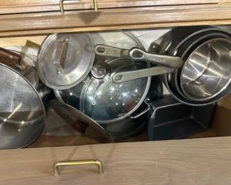 Pots & pans 