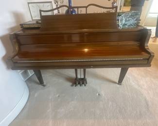 Howard Cincinnati piano