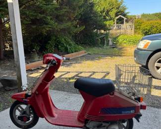 Honda Aero 50 motor scooter. It has not been run in 5 years and price reflects that.