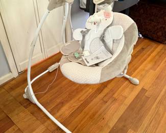 Baby swing - brand new!
