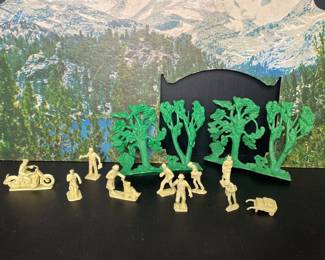 Vintage Marx plastic figures