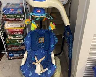 Fisher-Price Ocean Wonders Aquarium Cradle Swing