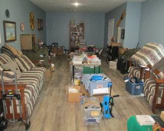 FULL  basement Family room 