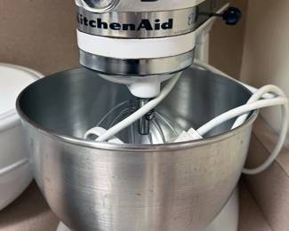 Kitchen Aid stand mixer