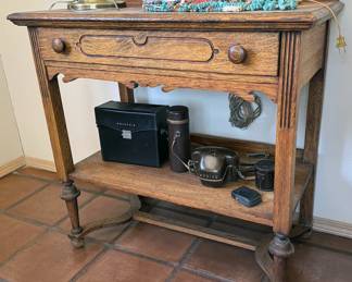 Vintage wash basin stand