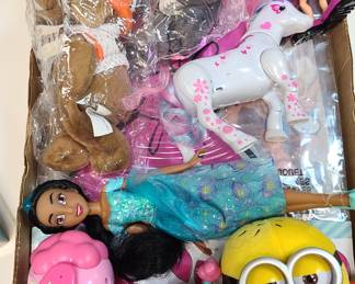 misc toy lot, minions, dolls, more