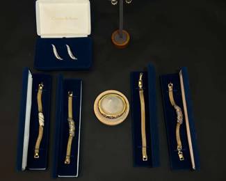 7 piece Camrose Kross Joan Rivers Jewelry with boxes