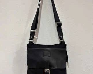 AUTHENTIC TUMI Black Nylon Leather Crossbody Messenger Bag RFID ID Plate PreOwned