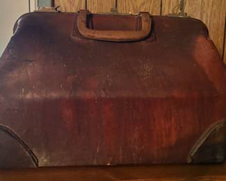 Antique cowhide leather bag
