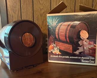 Vintage ice dispenser