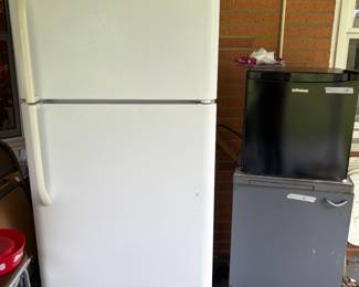 refrigerator is on back patio/works