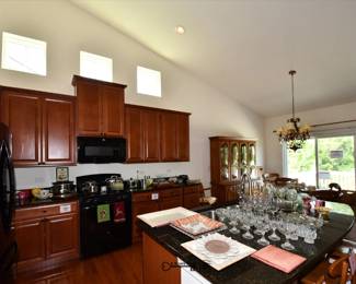 083Kitchen