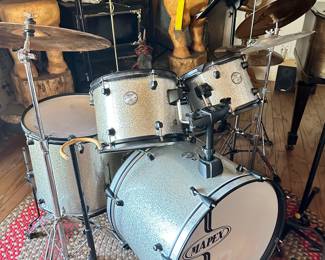 Mapex drum set