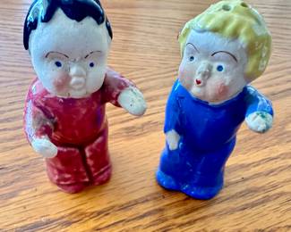Vintage salt and pepper shakers 