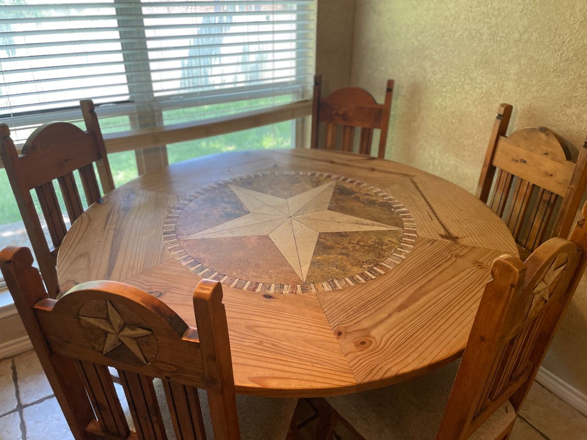 Rustic Dining Set with Five Chairs. Big Texas Star in center