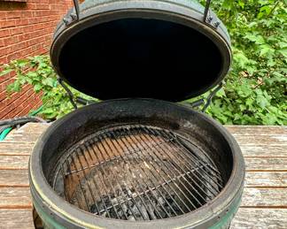Presale Available! Large Big Green Egg with Table, Extras