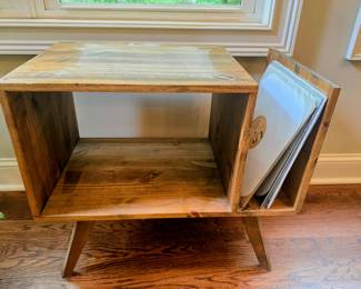 Cool Vintage Record Player Stand