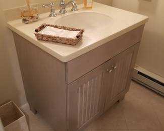 Bath vanity