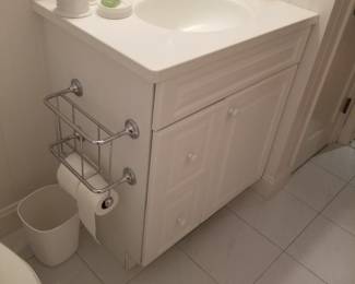 Bath vanity