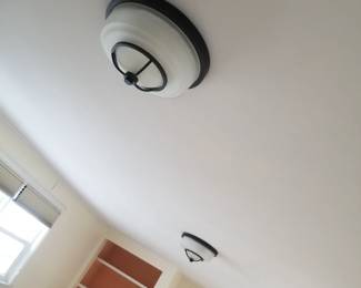 Ceiling light fixtures
