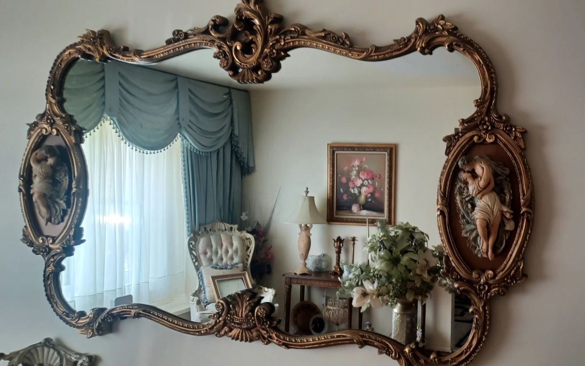 beautiful king Louie xv Romeo and Juillet mirror its very nice 72 inches