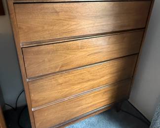 MCM 1960’s (Broyhill?) Gentleman’s Dresser.