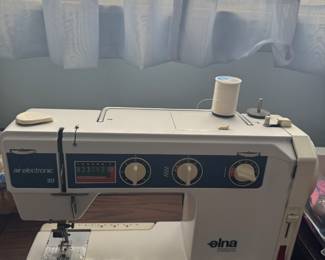 Edna Air Electronic Sewing Machine