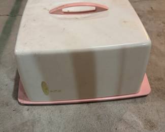 Vintage Plastic Cake Holder
Photo 1 of 3