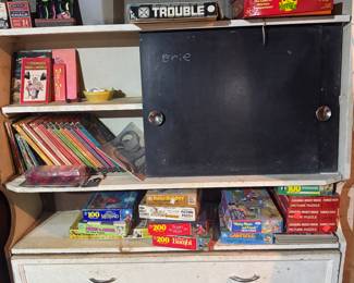 Toy Box w/Sliding Chalkboard Shelving