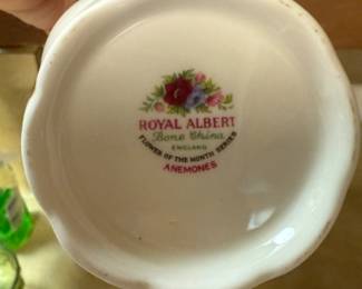 Royal Albert Coffee Mug Set