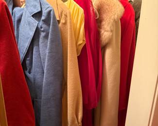 Vintage Women's Clothing 