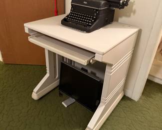 Small Computer Desk 