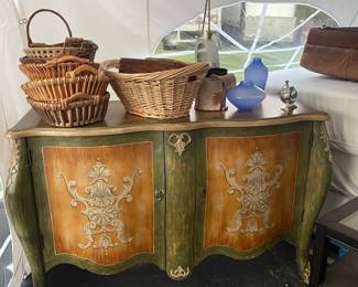 Wicker baskets 
Large dresser