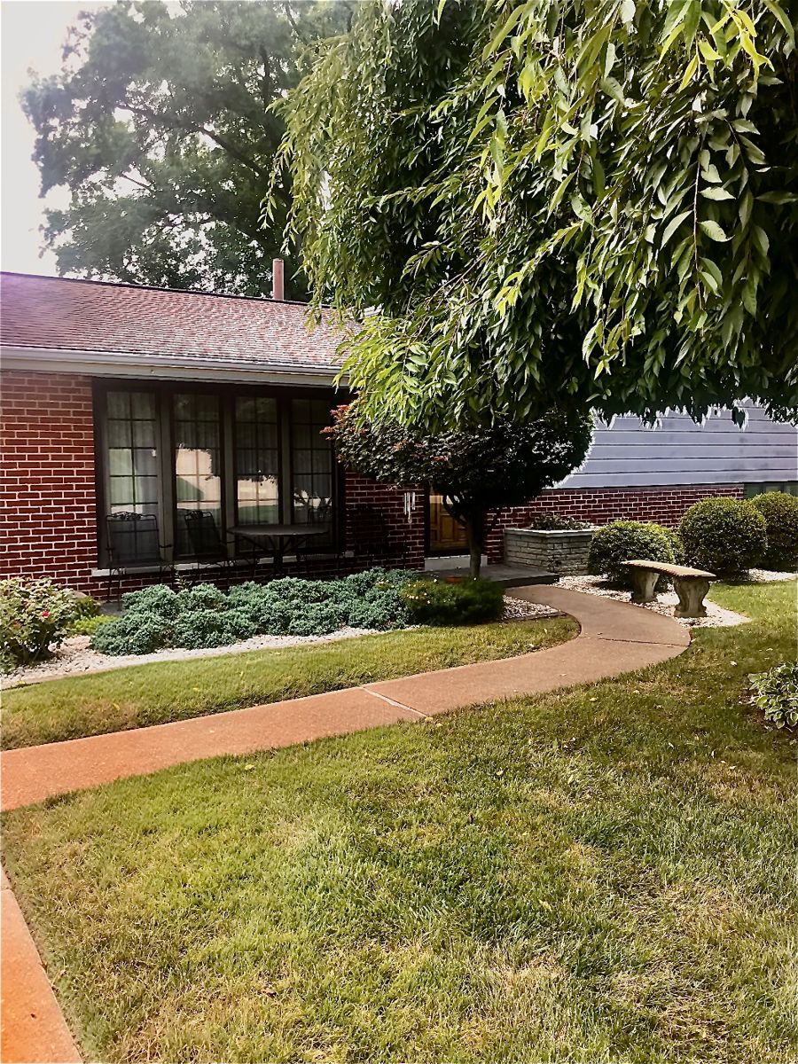 South County Estate Sale ~ MCM Furniture ~ Vintage Collectibles ~ Jewelry ~ Asian Decor & Art MORE