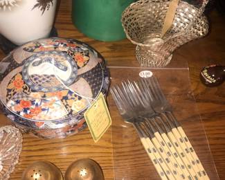 Items Located In The Dining Room