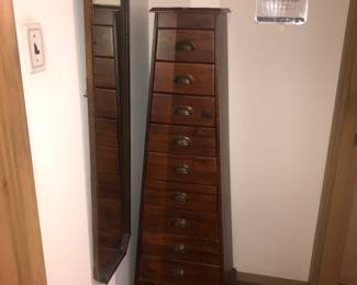 Items Located In The Second Floor Hallway