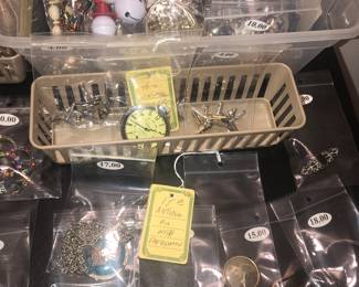 Items Located In The 1st Bedroom (Master)
