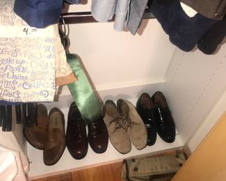 Items Located In The 1st Bedroom (Master)