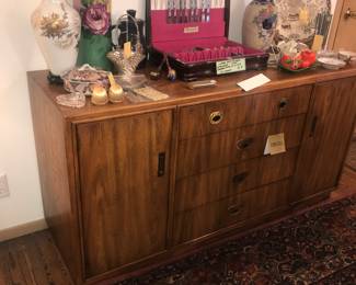Items Located In The Dining Room