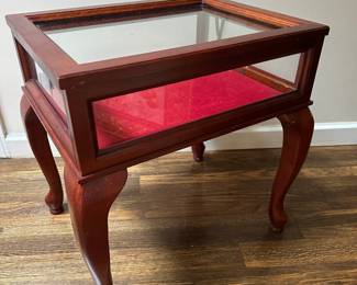Queen Anne Style Curio/Vitrine Table