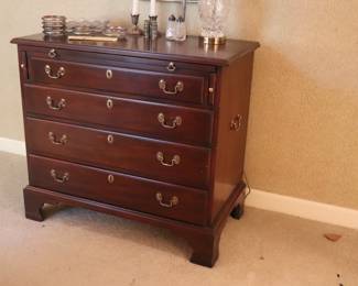 Henkel Harris Mahogany Gentlemans Chest