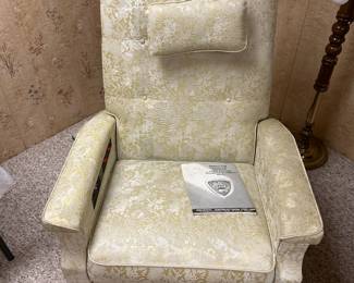 MCM massage chair