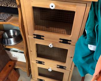 Wooden vegetable bin