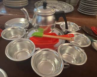 Vintage Child craft tea set