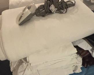 Sunbeam electric blanket, sheets, blankets, pillows