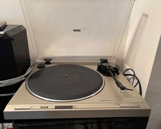 Pioneer Turntable - vintage - works